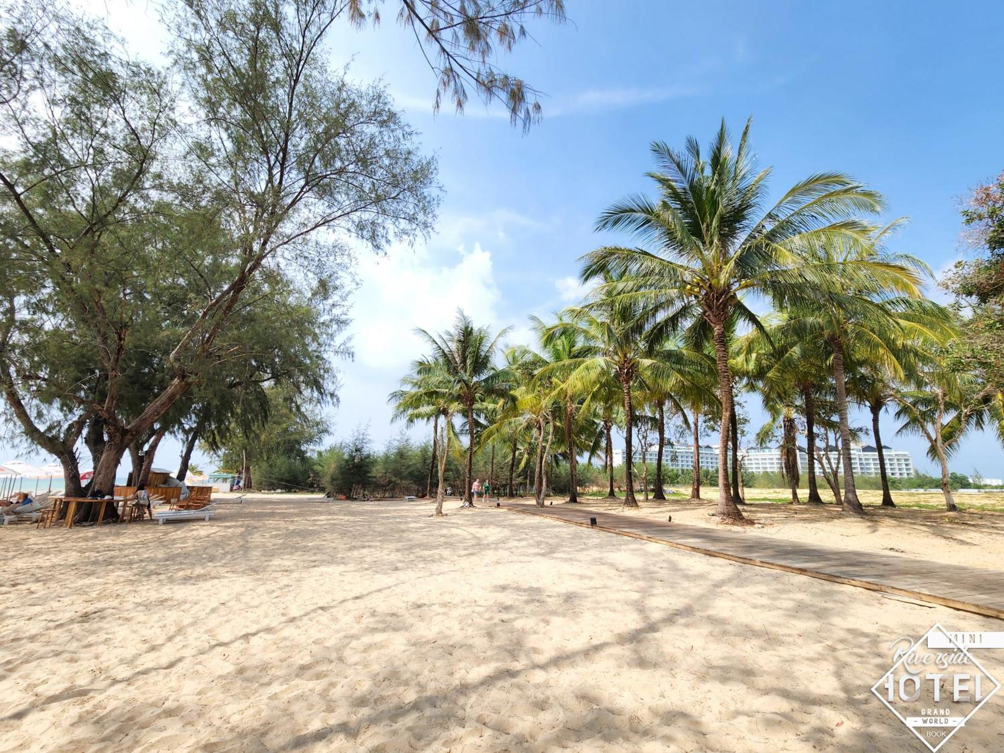 Riverside Mini Hotel Grand World Phu Quoc Exteriör bild